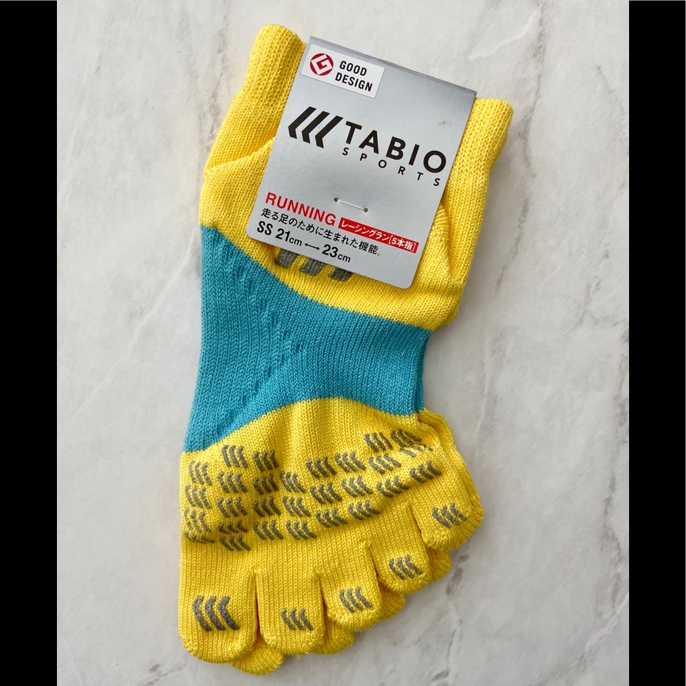 NWT Tabio running toe socks